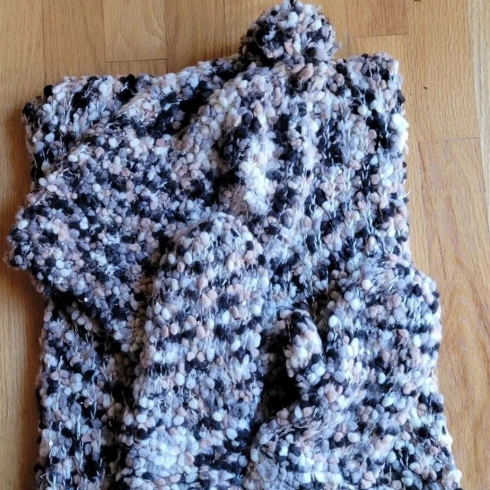 Anthropologie textured scarf, hat & mitten set